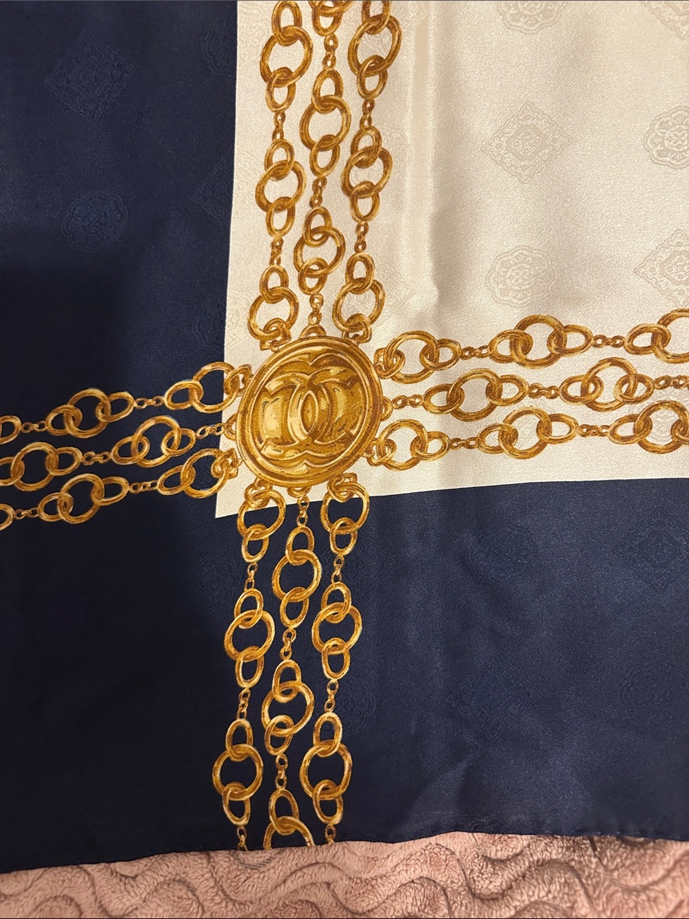 CHANEL Navy, Cream and Gold Chain Motif Silk Scarf PREOWNED - Picture 5 of 6